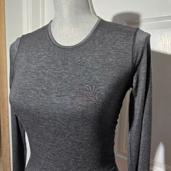 LULULEMON long sleeve - Picture 2 of 5